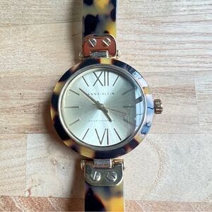 Anne Klein ladies gold tone acrylic tortoise shell fashion watch NEW BATTERY